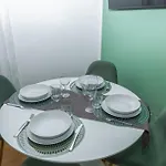 Solari Apartment, In Milan Design Area, Near Tortona District, Milano