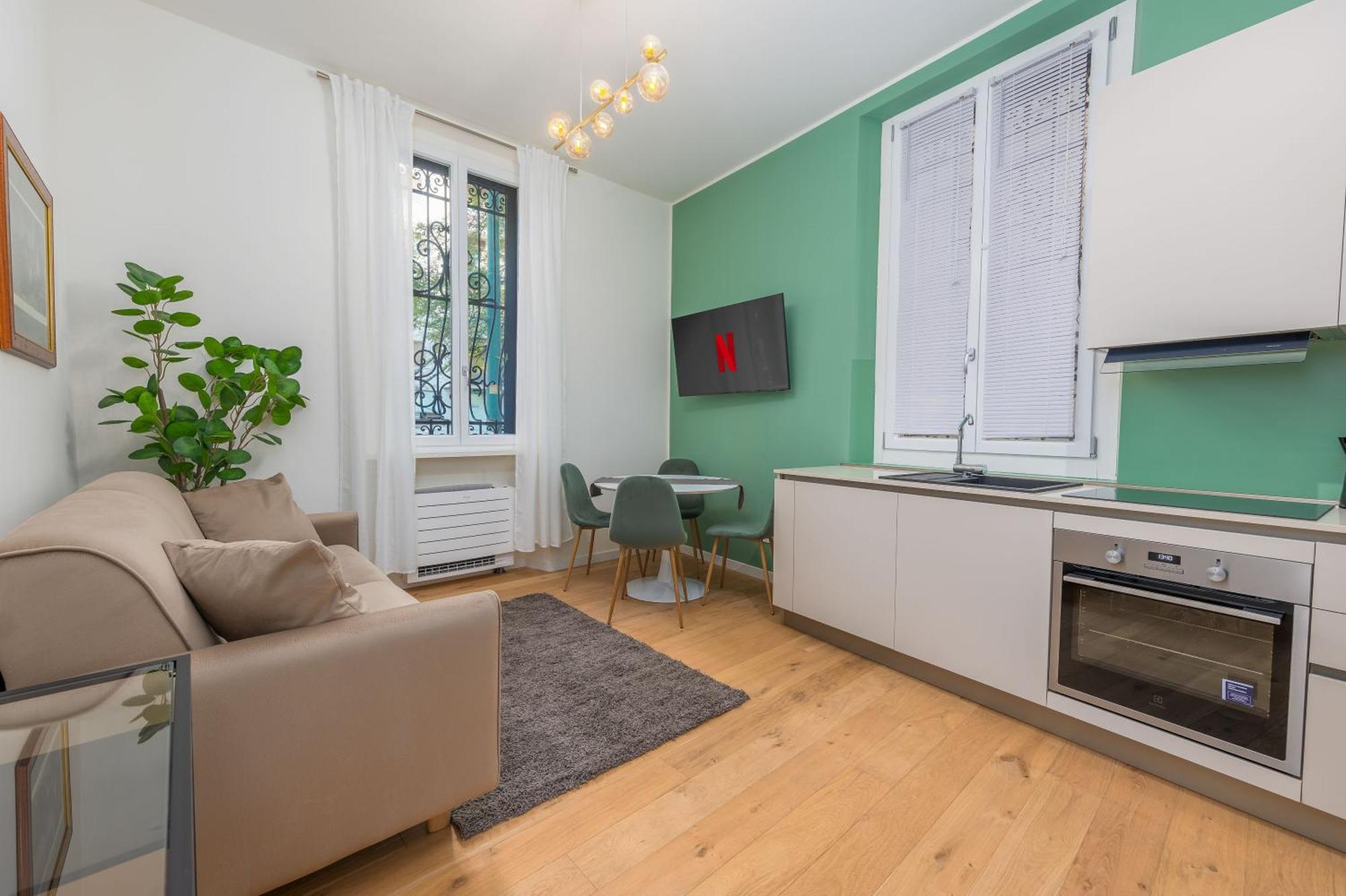 Solari Apartment, In Design Area, Near Tortona District, Milan